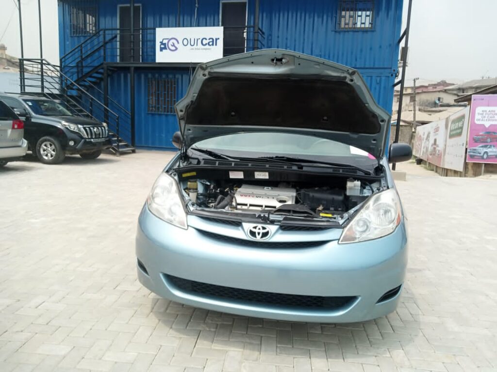 2006 Toyota Siena