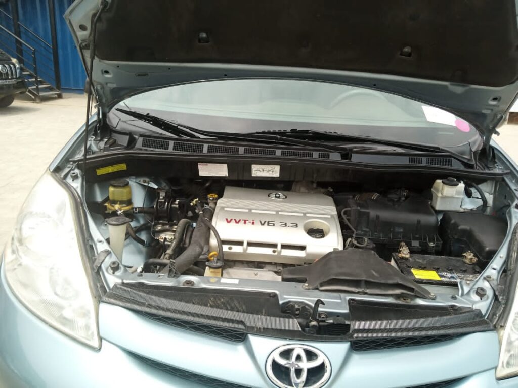 2006 Toyota Siena